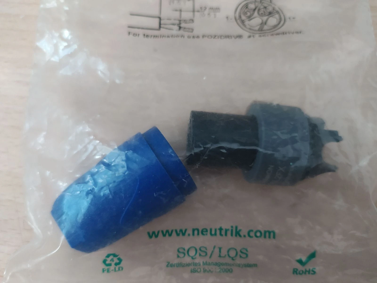 Conector Altavoces Speakon Neutrik NL2FX – photo 3